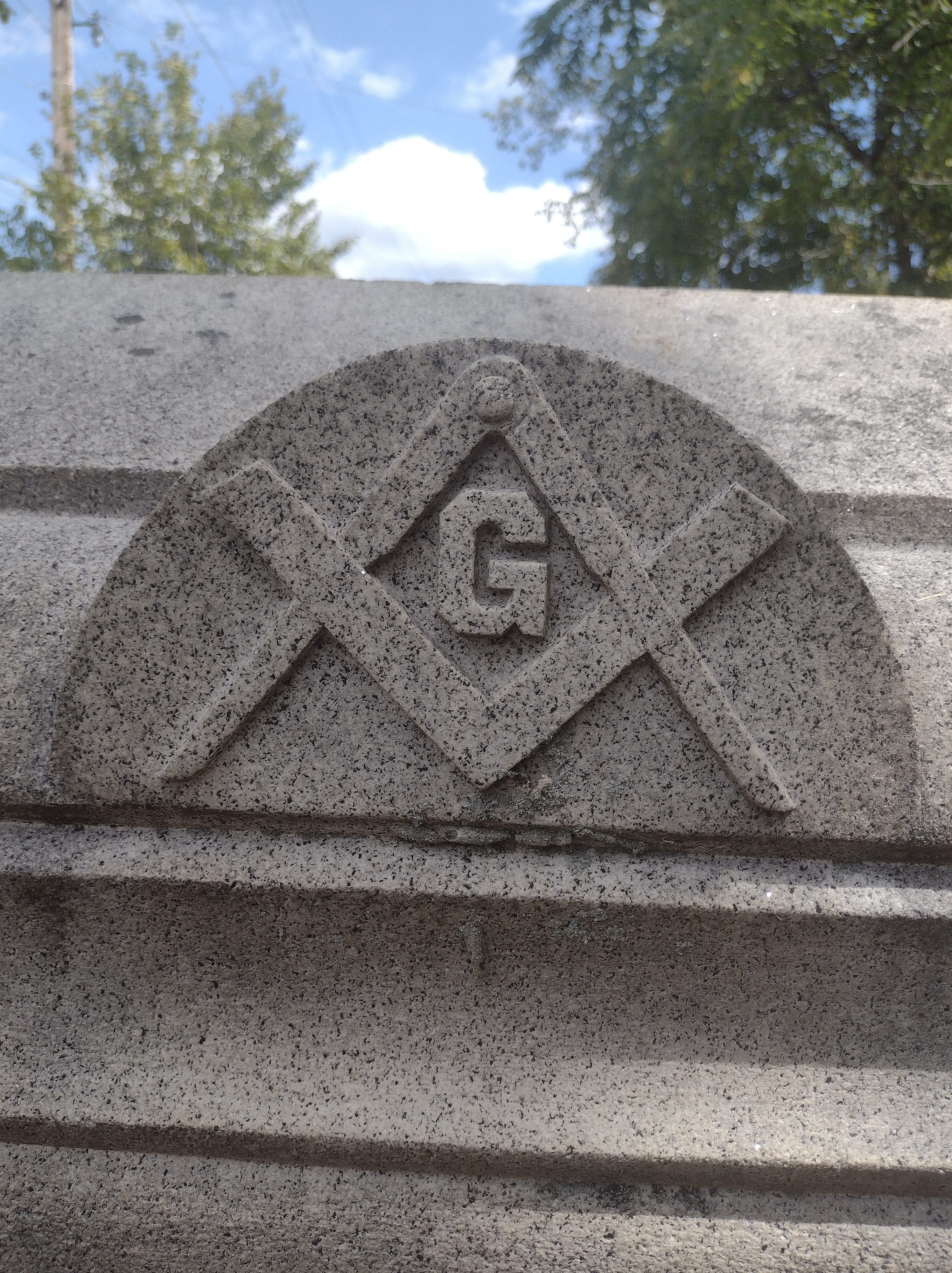 Identifying Freemasons Graves: Meanings and Symbols